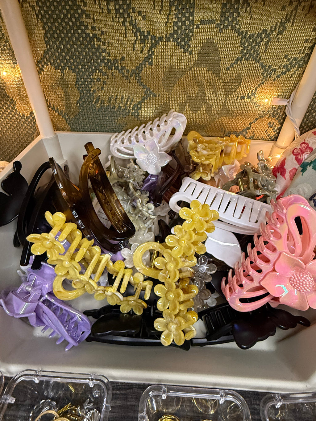 Mystery Scoops 🐝 | Cozy, Aesthetic & Self-Care Surprises
