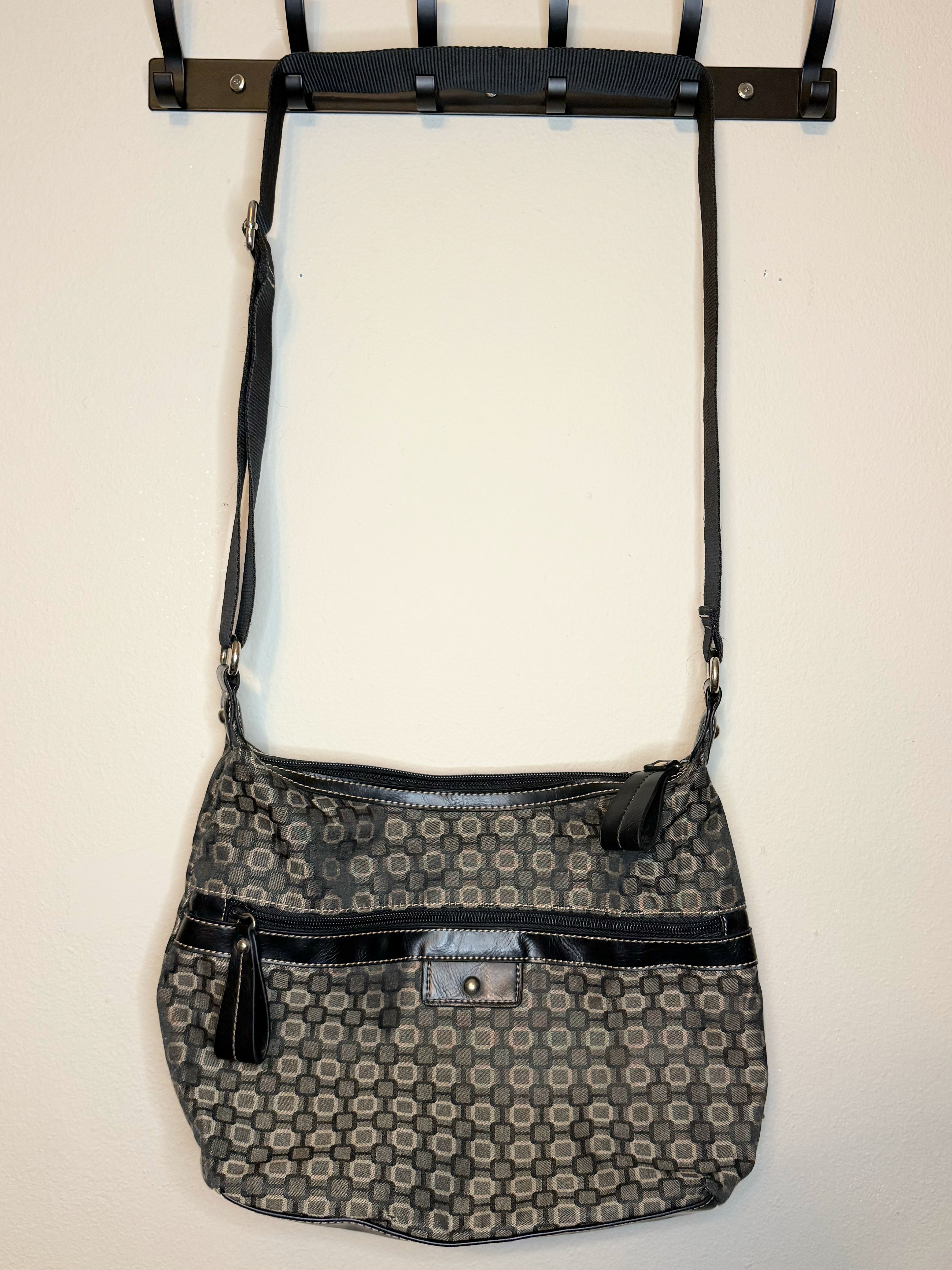 Pre-Loved Black and White Purse